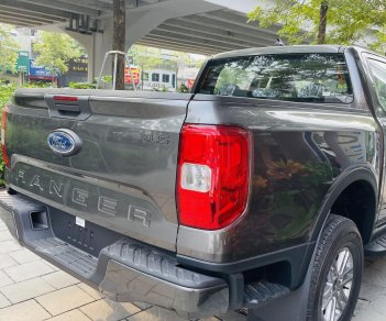 Ford Ranger 2022 - Màu ghi xám, giá tốt nhất, đặt sớm - Có xe giao ngay. Ưu đãi gói phụ kiện chính hãng - Hỗ trợ 189 tr lăn bánh