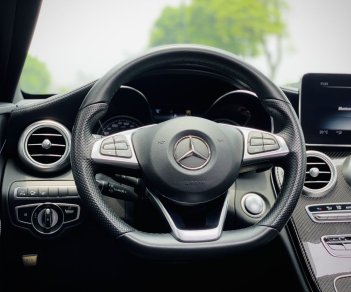 Mercedes-Benz C300 2018 - Màu đen