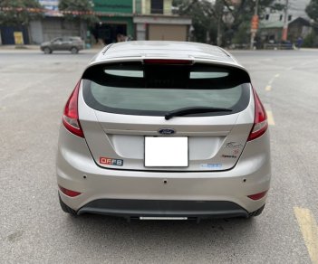 Ford Fiesta 2013 - Số tự động, nội thất kem, 1 chủ thiếu tá huyện Sóc Sơn mua đi từ mới cứng. Mới quá thể luôn