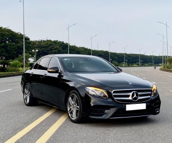 Mercedes-Benz E300 2017 - Màu đen, ghế nâu, siêu đẹp