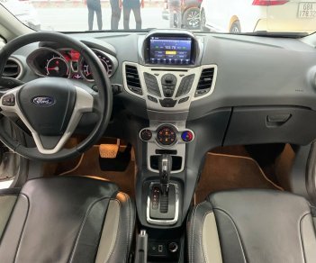 Ford Fiesta 2013 - 4 vỏ còn theo xe