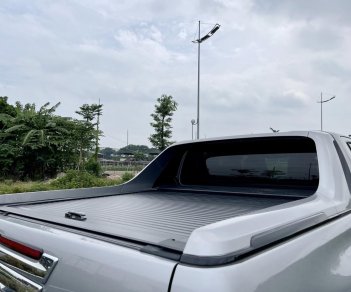 Toyota Hilux 2019 - Màu bạc, nhập khẩu