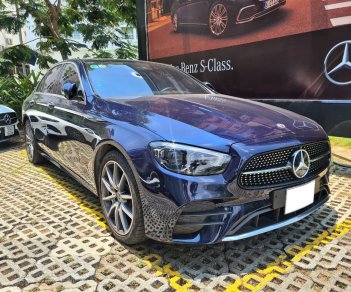 Mercedes-Benz 2021 - Xe hãng thanh lý - 4.000 km, xanh - Nội thất nâu cực đẹp