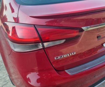 Kia Cerato 2017 - Xe màu đỏ