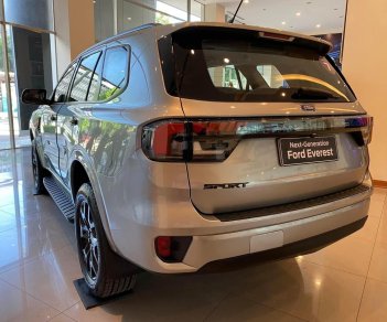 Ford Everest 2022 - Xe đẹp long lanh giá lại tốt