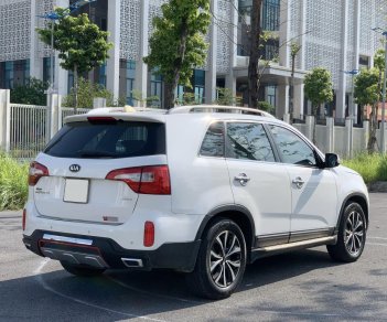 Kia Sorento 2016 - Màu trắng, giá 735tr