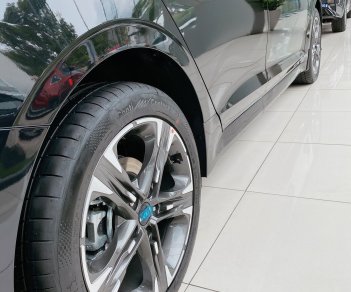 Kia K5 2022 - Xe thành phẩm nhiều dự kiến giao sớm