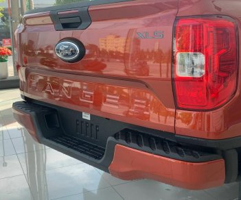 Ford Ranger 2022 - Đủ màu, giá tốt giao tháng 10, ưu đãi gói phụ kiện - Ưu tiên trả thẳng - Hỗ trợ làm đăng ký, giao xe tận nhà