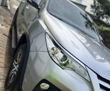 Toyota Fortuner 2017 - Màu bạc số sàn, giá chỉ 850 triệu