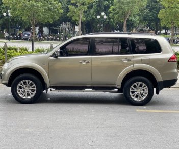 Mitsubishi Pajero Sport 2017 - Cần bán gấp xe đăng ký lần đầu 2017, xe gia đình giá tốt 579tr