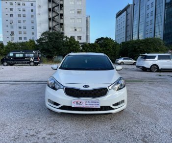 Kia K3 2015 - Màu trắng số tự động, giá cực tốt