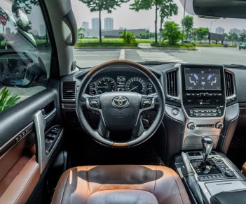 Toyota Land Cruiser 2016 - VXR nhập Trung Đông full đồ - Lên body 2020 giá tốt nhất thị trường