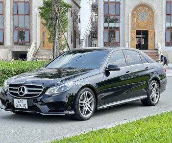 Mercedes-Benz E250 2015 - Full options, đồ chơi kín mít, bản thể thao đầy đủ của hãng - còn mới 90%. BHSD 3 tháng của showroom