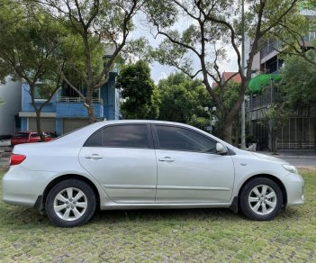 Toyota Corolla 2011 - Màu bạc, nhập khẩu nguyên chiếc