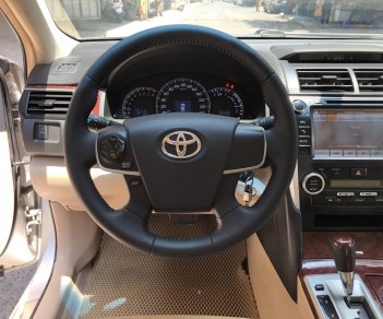 Toyota Camry 2014 - Màu bạc, nhập khẩu