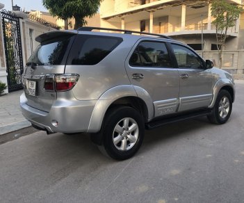 Toyota Fortuner 2009 - Màu bạc