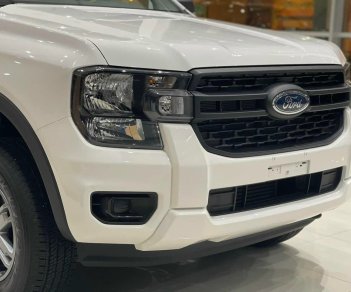 Ford Ranger 2022 - Sẵn màu trắng ký giao ngay tháng 10, ưu tiên trả thẳng, giá tốt nhất miền bắc hỗ trợ lăn bánh, giao xe tận nơi