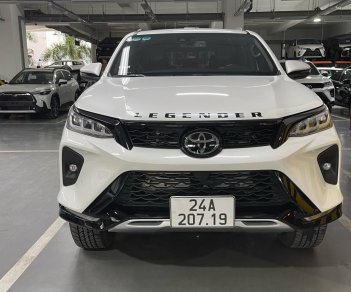 Toyota Fortuner 2022 - Xe chạy 4 nghìn km quá mới