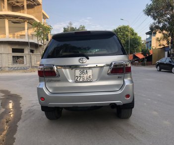 Toyota Fortuner 2009 - Màu bạc