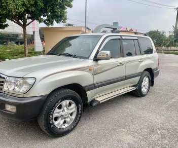 Toyota Land Cruiser MT 2004 - Bán xe Toyota Landcruiser sx 2004 máy xăng ,màu bạc