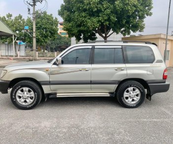 Toyota Land Cruiser MT 2004 - Bán xe Toyota Landcruiser sx 2004 máy xăng ,màu bạc