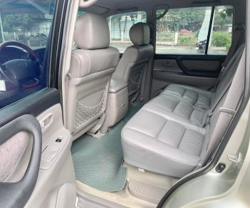 Toyota Land Cruiser MT 2004 - Bán xe Toyota Landcruiser sx 2004 máy xăng ,màu bạc