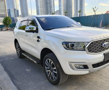 Ford Everest 2021 - Xe màu trắng