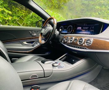 Mercedes-Benz S500 2018 - Cần bán xe gia đình xe đại chất, mới bảo hành bảo dưỡng định kỳ chính hãng, xe đi ít