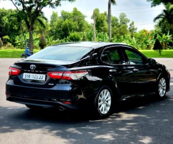 Toyota Camry 2021 - Xe màu đen sáng trọng, giá 1 tỷ 070tr