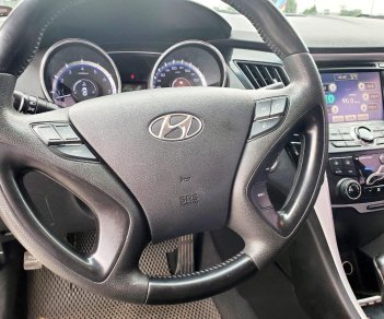 Hyundai Sonata 2011 - Màu trắng, nhập khẩu nguyên chiếc