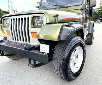 Jeep Wrangler 1996 - Nhập Mỹ, số sàn 2 cầu hàng hiếm. Xe giấy tờ zin, có máy lạnh, bao không hao xăng, chạy 100km/10 lít