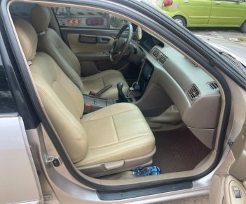 Toyota Camry 2000 - Màu bạc, chính chủ