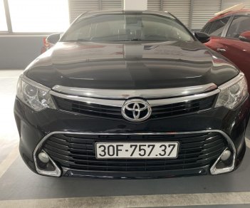 Toyota Camry 2017 - Cần bán gấp xe giá cạnh tranh