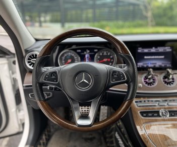 Mercedes-Benz 2016 - Model 2017, màu trắng zin, hỗ trợ bank 70%