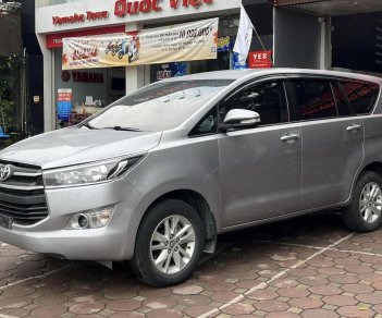 Toyota Innova 2017 - Màu bạc số sàn