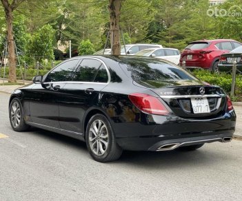 Mercedes-Benz 2018 - Xe màu đen sang trọng