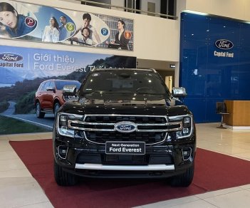 Ford Everest 2022 - 2 cầu số tự động