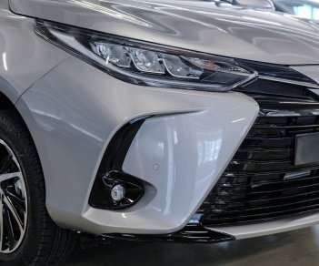 Toyota Vios 2171 2022 - Khuyến mãi xe tháng 9 tặng bảo hiểm phụ kiện bộ quà tặng 15 triệu, lăn bánh trả góp chỉ từ 149tr