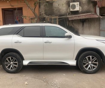 Toyota Fortuner 2017 - Xe màu trắng