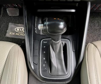 Kia Rondo 2019 - Máy xăng màu đỏ mận xe rất đẹp không 1 lỗi nhỏ