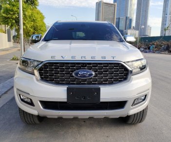 Ford Everest 2021 - Xe màu trắng