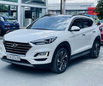 Hyundai Tucson 2019 - Màu trắng, giá chỉ 846 triệu