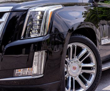 Cadillac Escalade 2015 - Hàng hiếm mới 95% - Chủ cũ mua sưu tầm đi cực ít - Giá đặc biệt tháng 9 giao toàn quốc