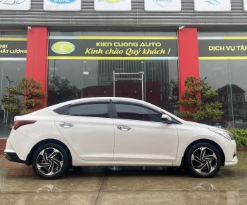 Hyundai Accent 2021 - Xe màu trắng, giá 535tr