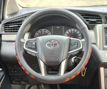 Toyota Innova 2019 - Màu bạc giá ưu đãi