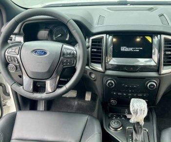 Ford Everest 2021 - Xe đăng ký 2021 chính chủ giá chỉ 1 tỷ 365tr