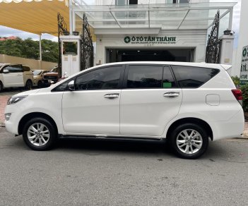 Toyota Innova 2019 - Số sàn, odo 88.000km nên còn đẹp, 1 chủ mua mới từ đầu, sơn zin 90%. Cam kết không dịch vụ taxi