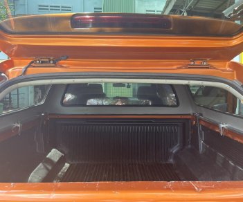 Ford Ranger 2017 - 1 cầu AT giá 660 triệu, odo 81k km