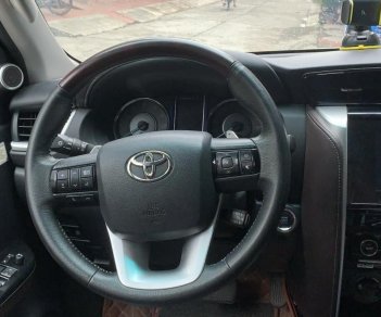 Toyota Fortuner 2017 - Xe màu trắng