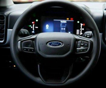 Ford Ranger 2022 - Đen giao ngay tháng 10, tặng full gói phụ kiện chính hãng - Ưu tiên lấy ngay giá tốt. Hỗ trợ lăn bánh